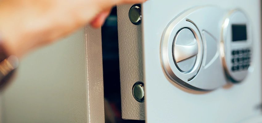 Fingerprint Safe Openers in Hermosa Beach, CA